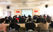 校党委副书记张鹏程为所在党支部和联系党支部上党课