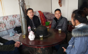 天美传媒
开展“家访送温暖”活动